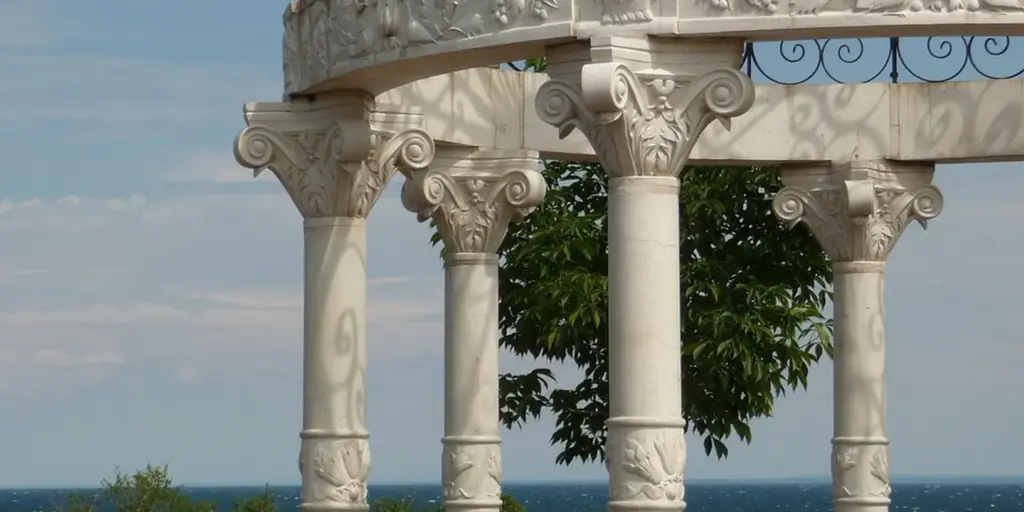 What Are the Different Gazebo Roof Types for Your Backyard? A Roofer’s Guide